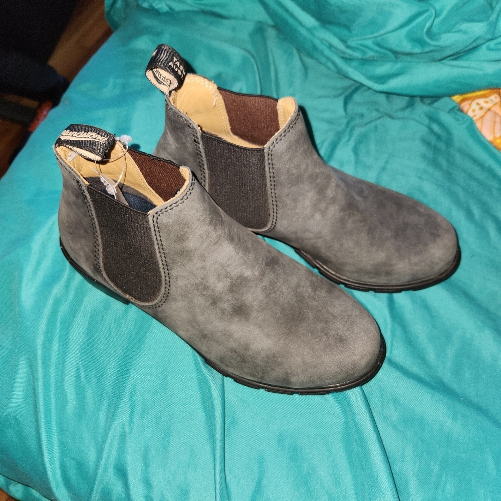 Blundstone 1971 rustic ankle boot nwt 7.5 europe 38